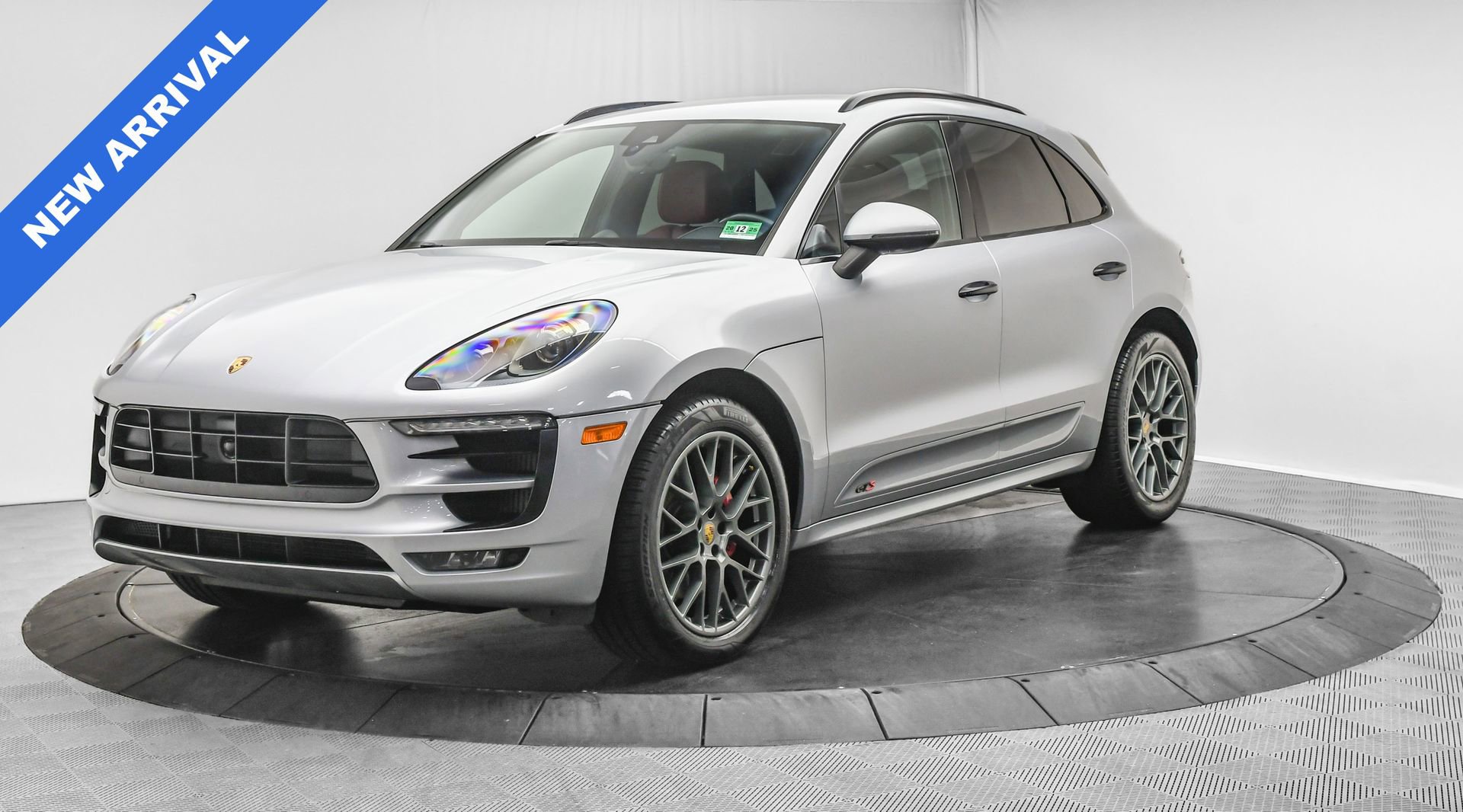 Used 2017 Porsche Macan GTS image 3