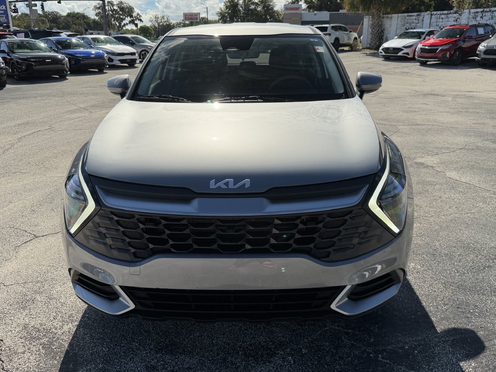 Certified 2025 Kia Sportage LX FWD image 3