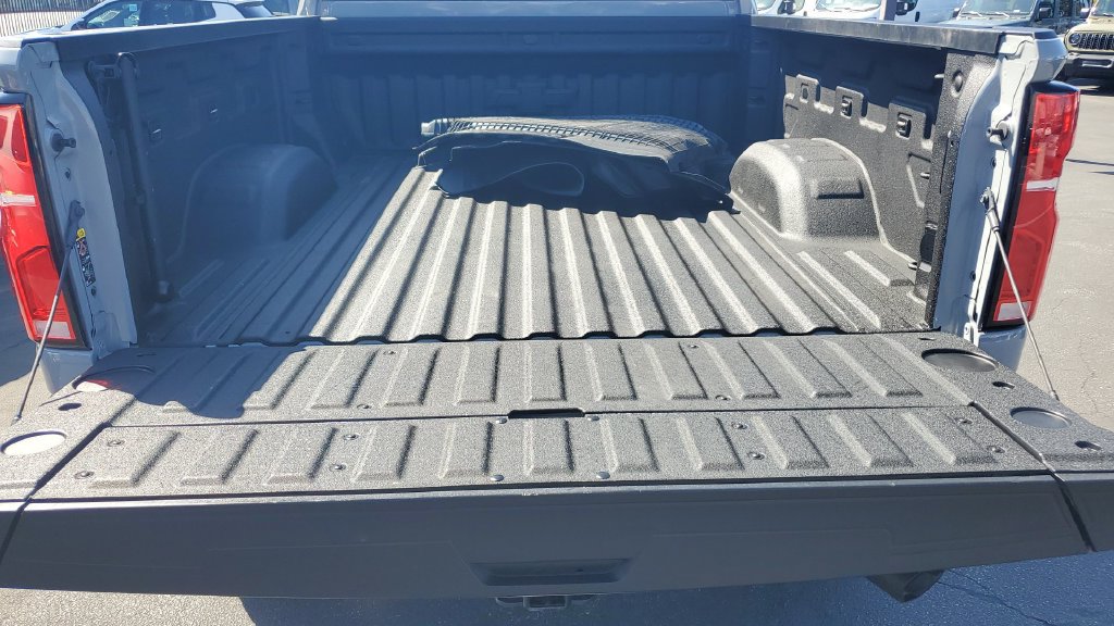 Used 2025 Chevrolet Silverado 2500 ZR2 AWD/4WD image 10