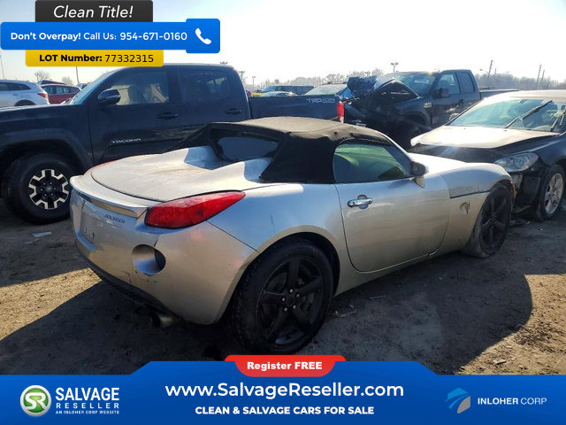 Used 2007 Pontiac Solstice Roadster w/ Preferred Package image 4