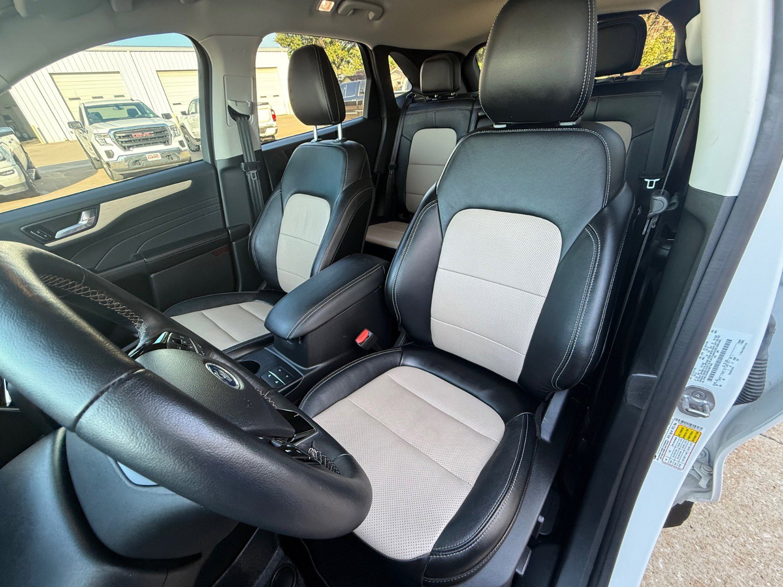 Used 2022 Ford Escape Titanium w/ Titanium Elite Package image 10