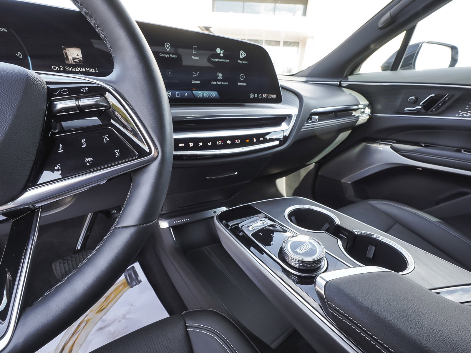 Used 2023 Cadillac Lyriq AWD image 24
