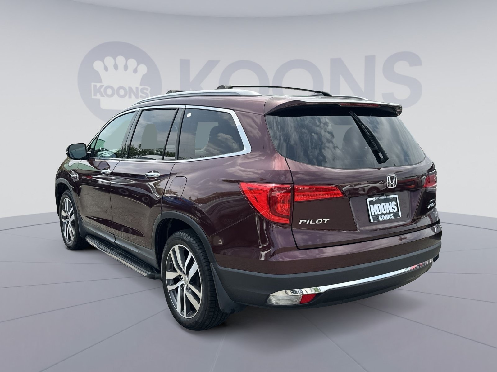 Used 2017 Honda Pilot Touring image 14