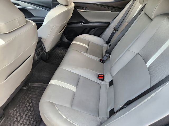 Used 2025 Toyota Camry SE w/ Convenience Package image 30