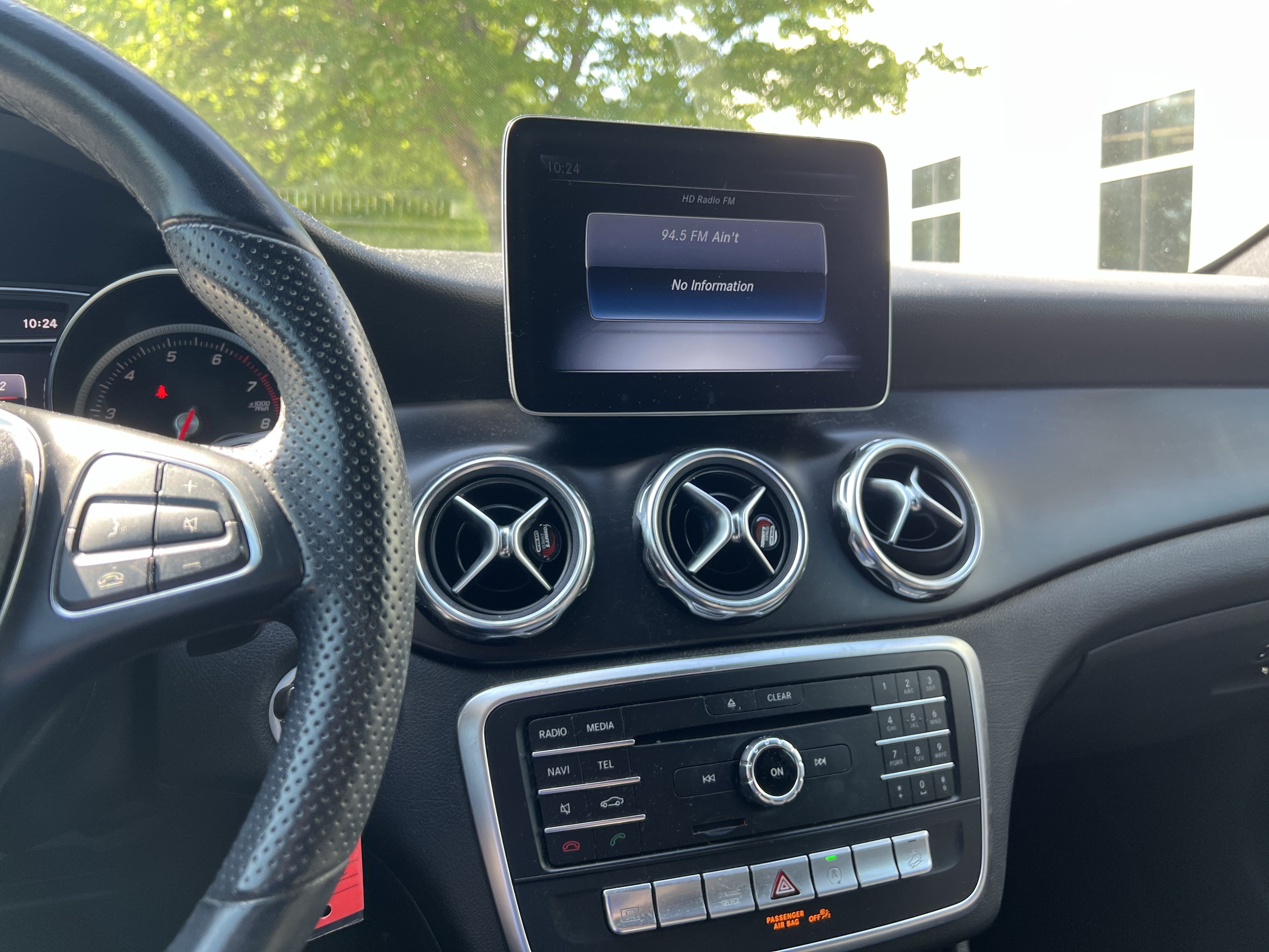 Used 2019 Mercedes-Benz GLA 250 4MATIC image 31