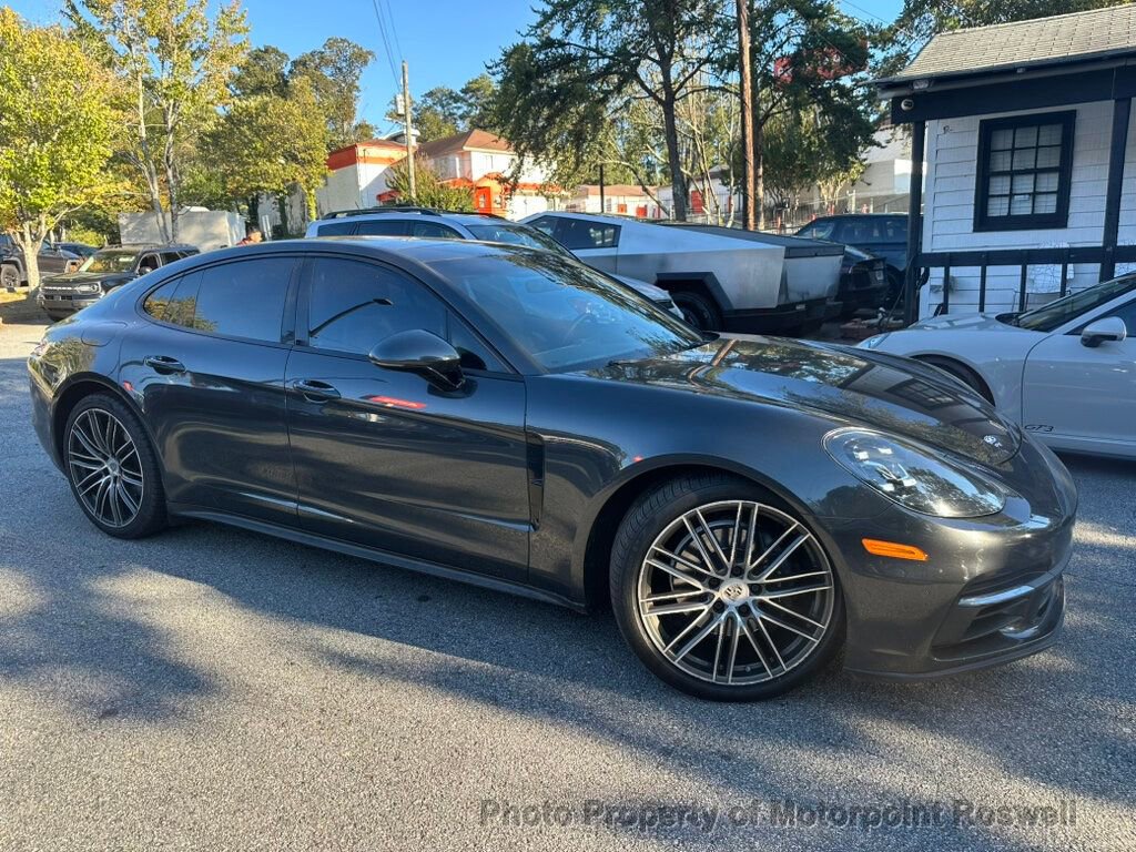Used 2020 Porsche Panamera image 2