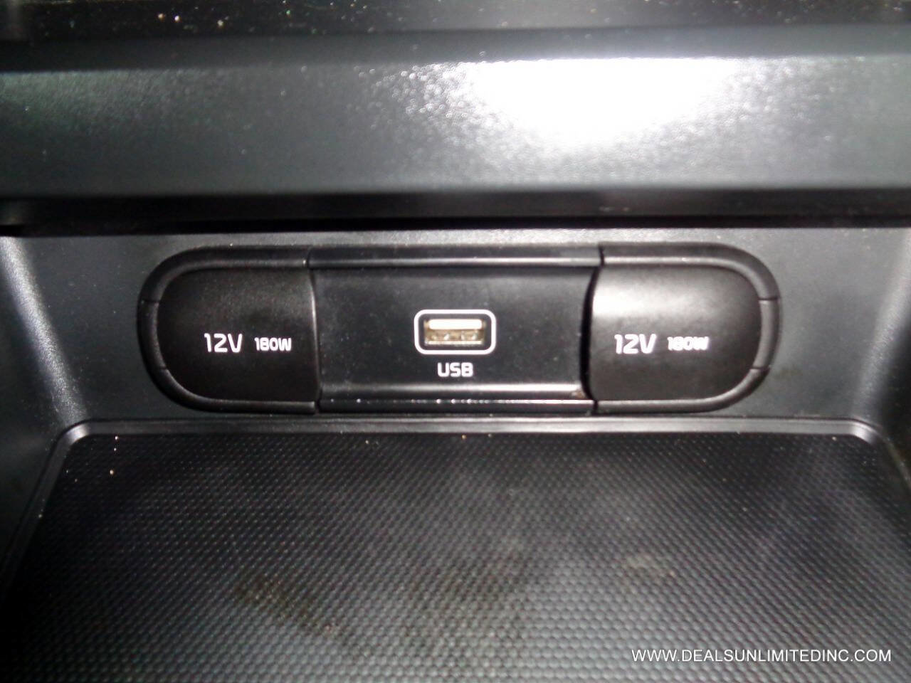 Used 2021 Kia Soul LX image 12