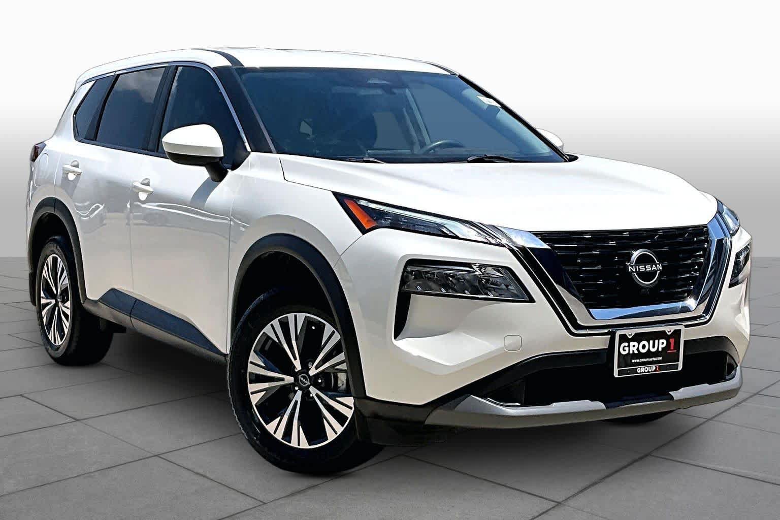 Certified 2023 Nissan Rogue SV FWD image 3