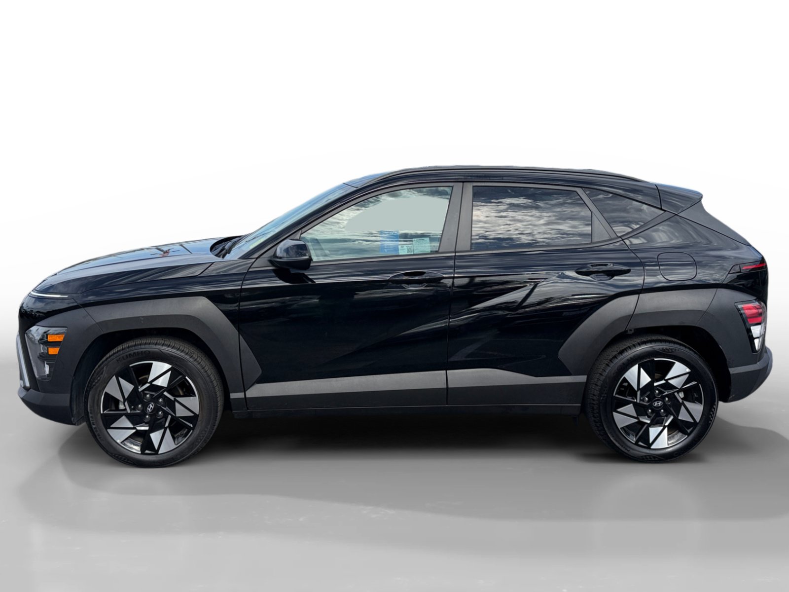 Certified 2025 Hyundai Kona SEL FWD image 2