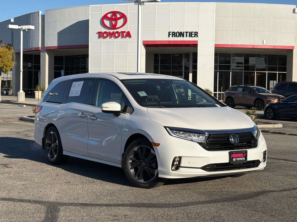 Used 2024 Honda Odyssey Elite image 1