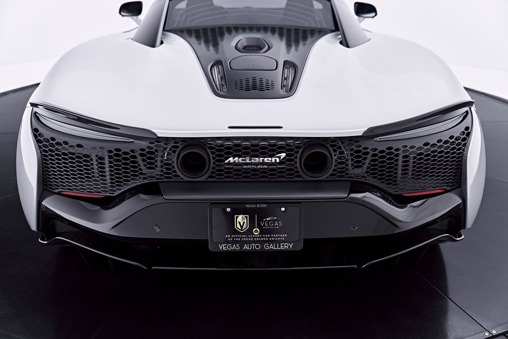 Used 2023 McLaren Artura RWD image 35