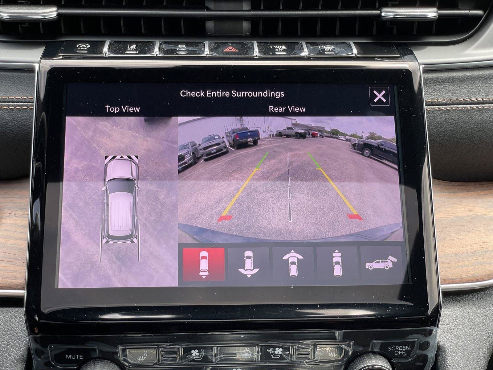 Used 2025 Jeep Grand Cherokee Summit w/ Adv Protech Group IV AWD/4WD image 23