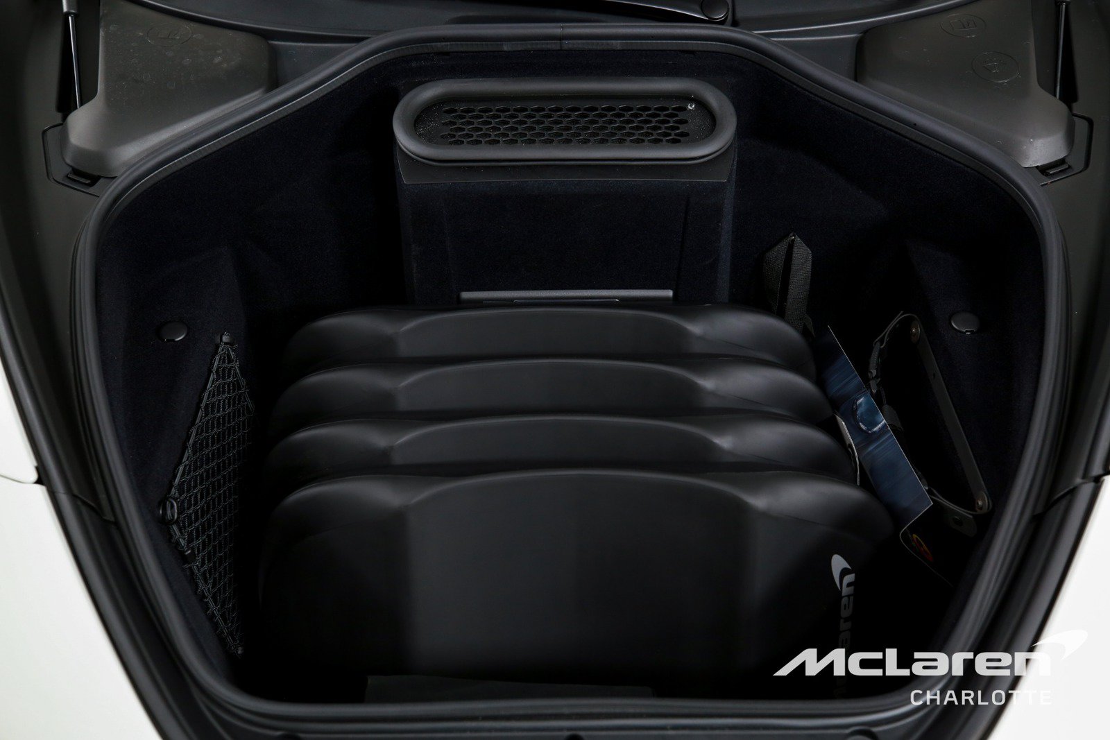 Used 2024 McLaren 750S Spider RWD image 18
