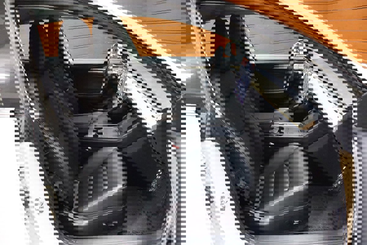 Used 2023 Tesla Model 3 Standard Range image 57