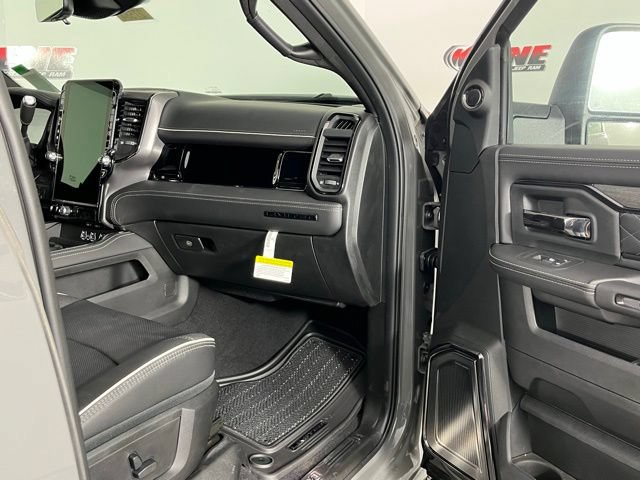 New 2026 RAM 2500 Limited AWD/4WD image 30