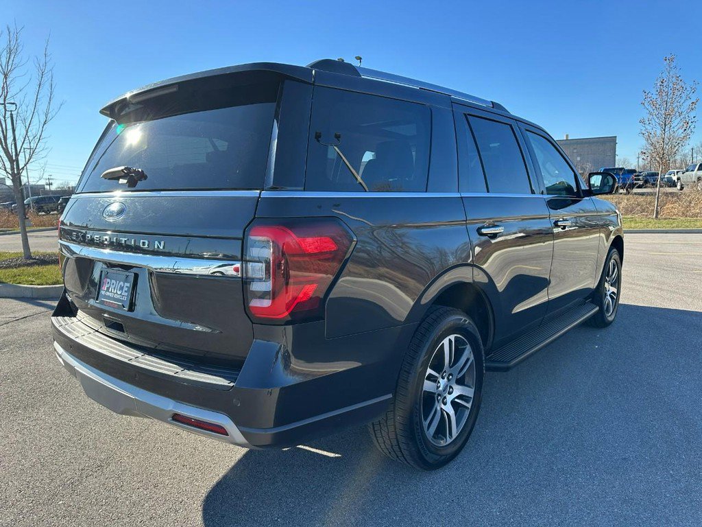 Used 2024 Ford Expedition Limited image 7