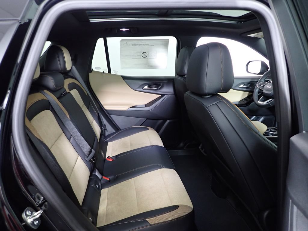New 2026 Chevrolet Equinox ACTIV w/ Convenience Package III AWD/4WD image 36