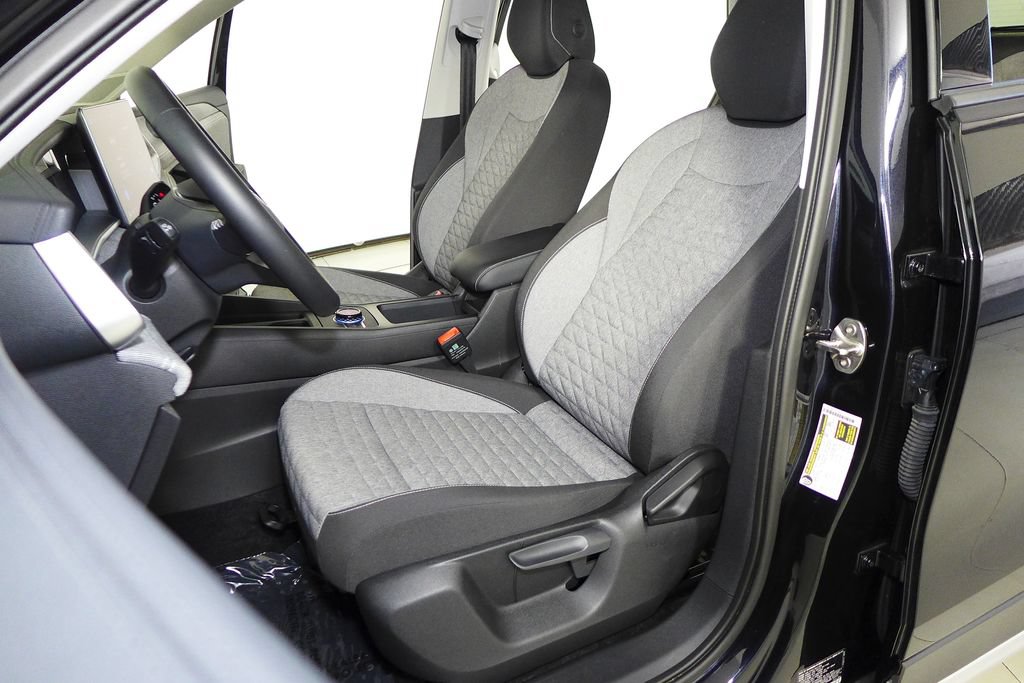 Used 2025 Volkswagen Tiguan S FWD image 21