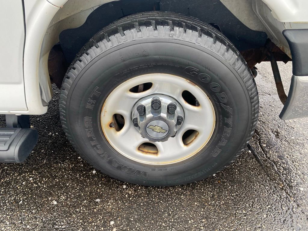 Used 2015 Chevrolet Express 2500 LT w/ LT Preferred Equipment Group image 22