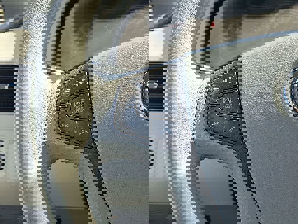 Used 2011 Toyota Sienna LE image 17