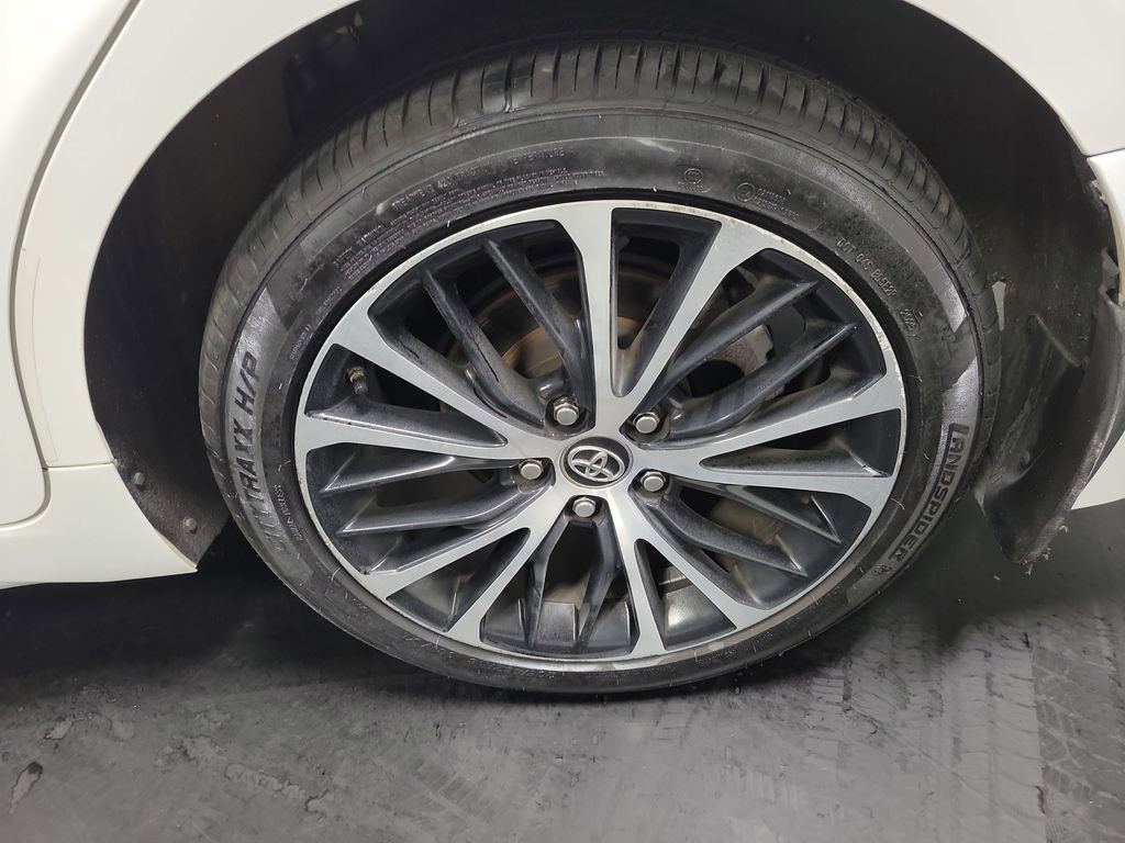 Used 2019 Toyota Camry SE image 10