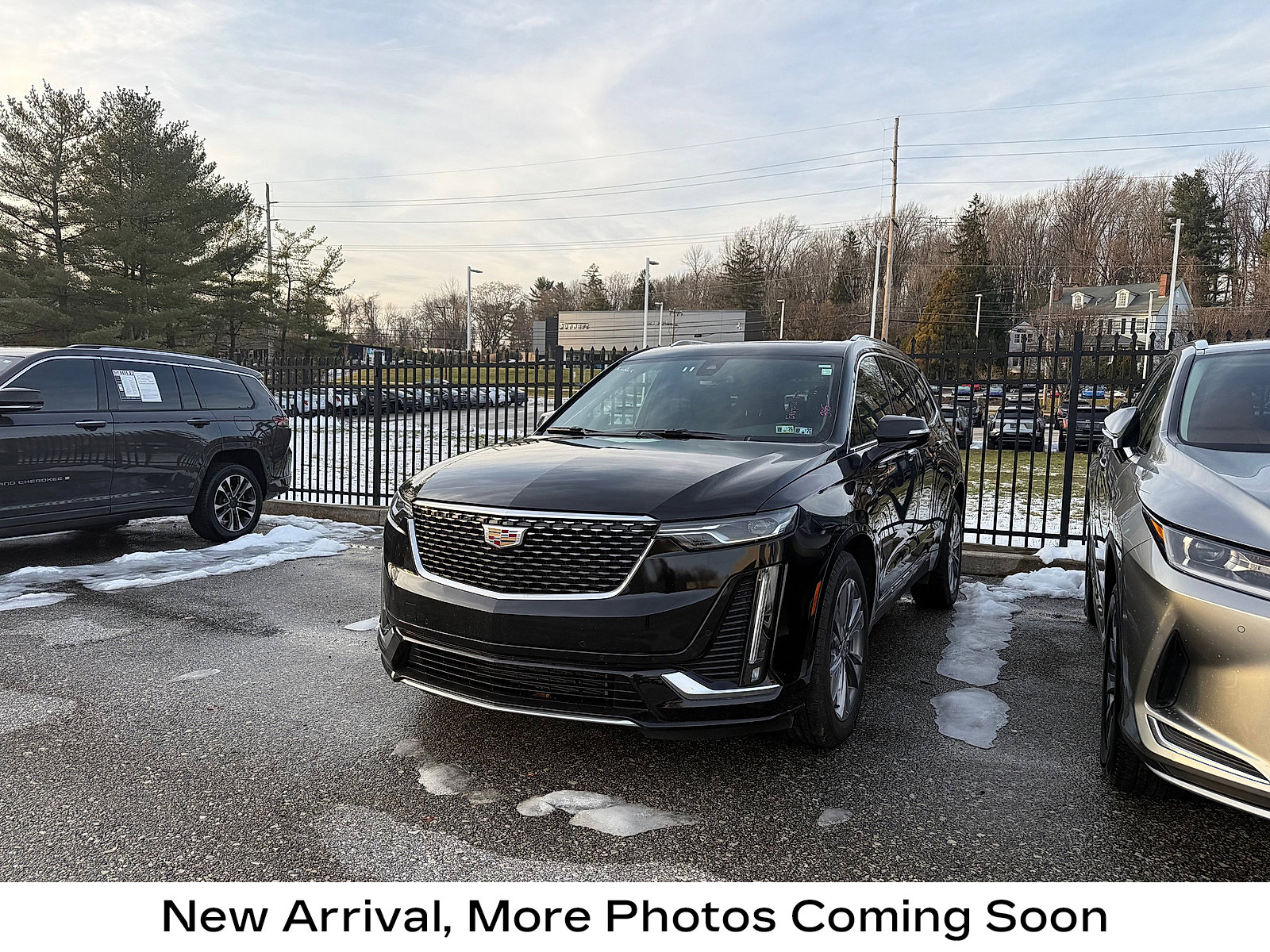 Certified 2025 Cadillac XT6 Premium Luxury image 1