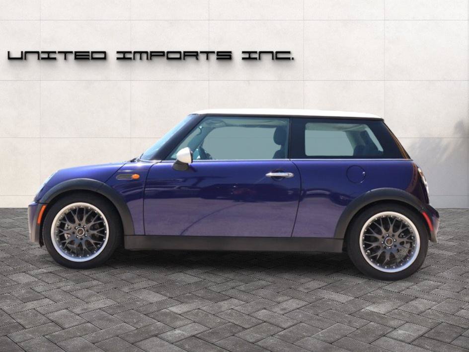 Used 2005 MINI Cooper Hardtop FWD image 2