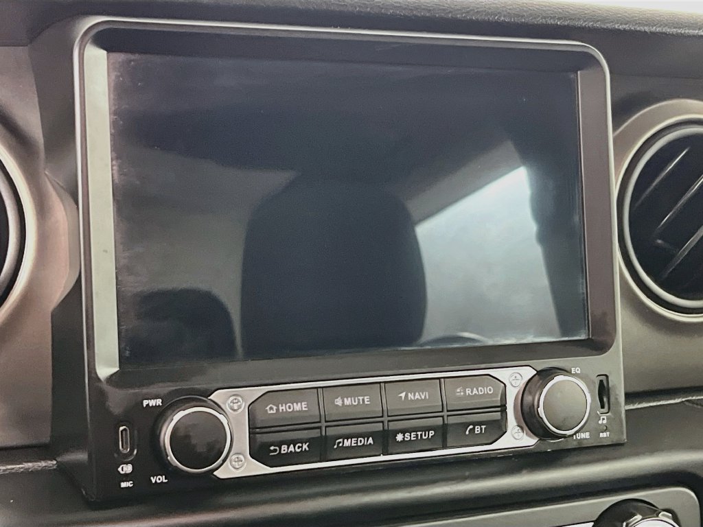 Used 2019 Jeep Wrangler Sport AWD/4WD image 24