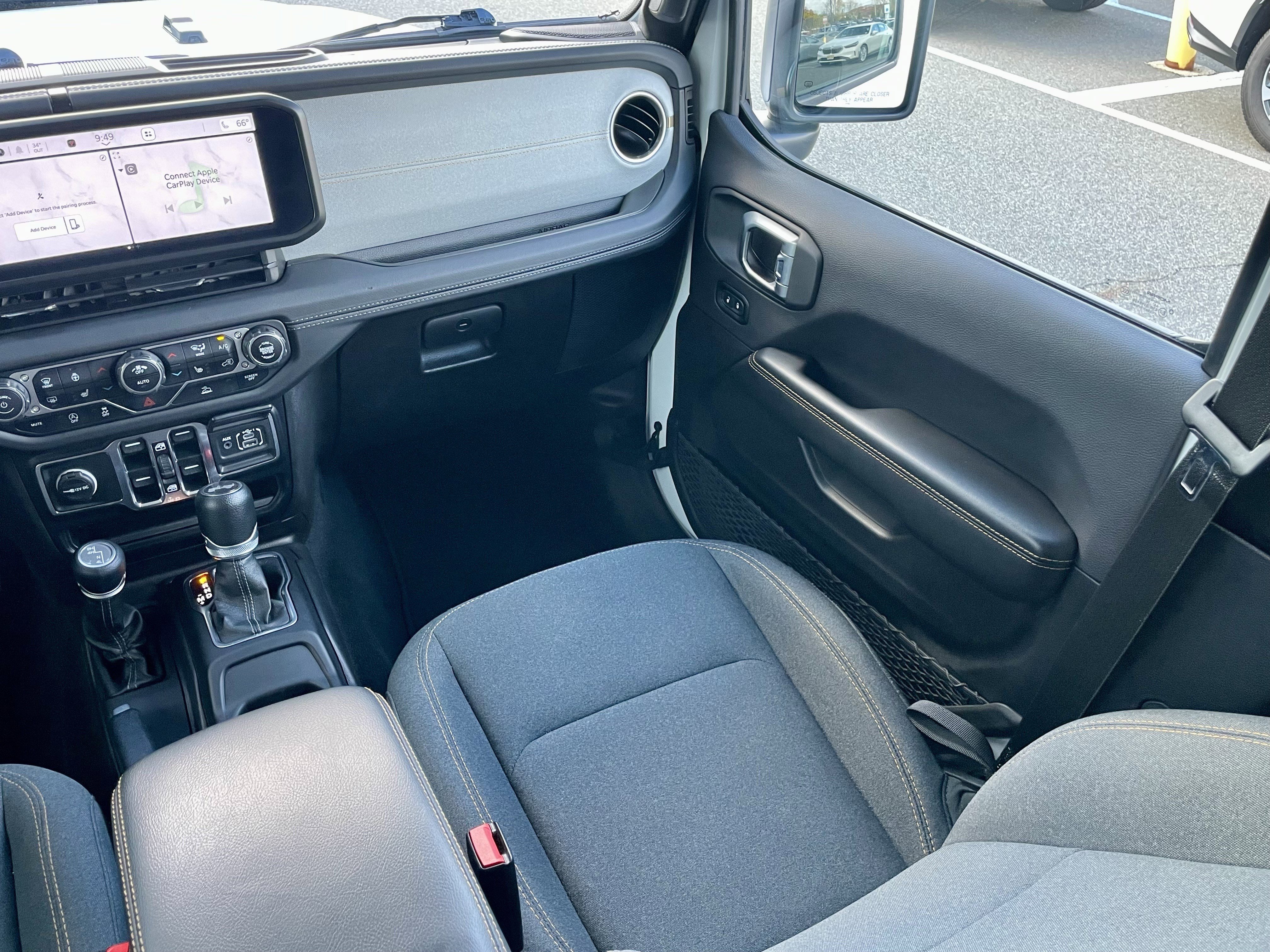 Used 2024 Jeep Wrangler Sahara image 17