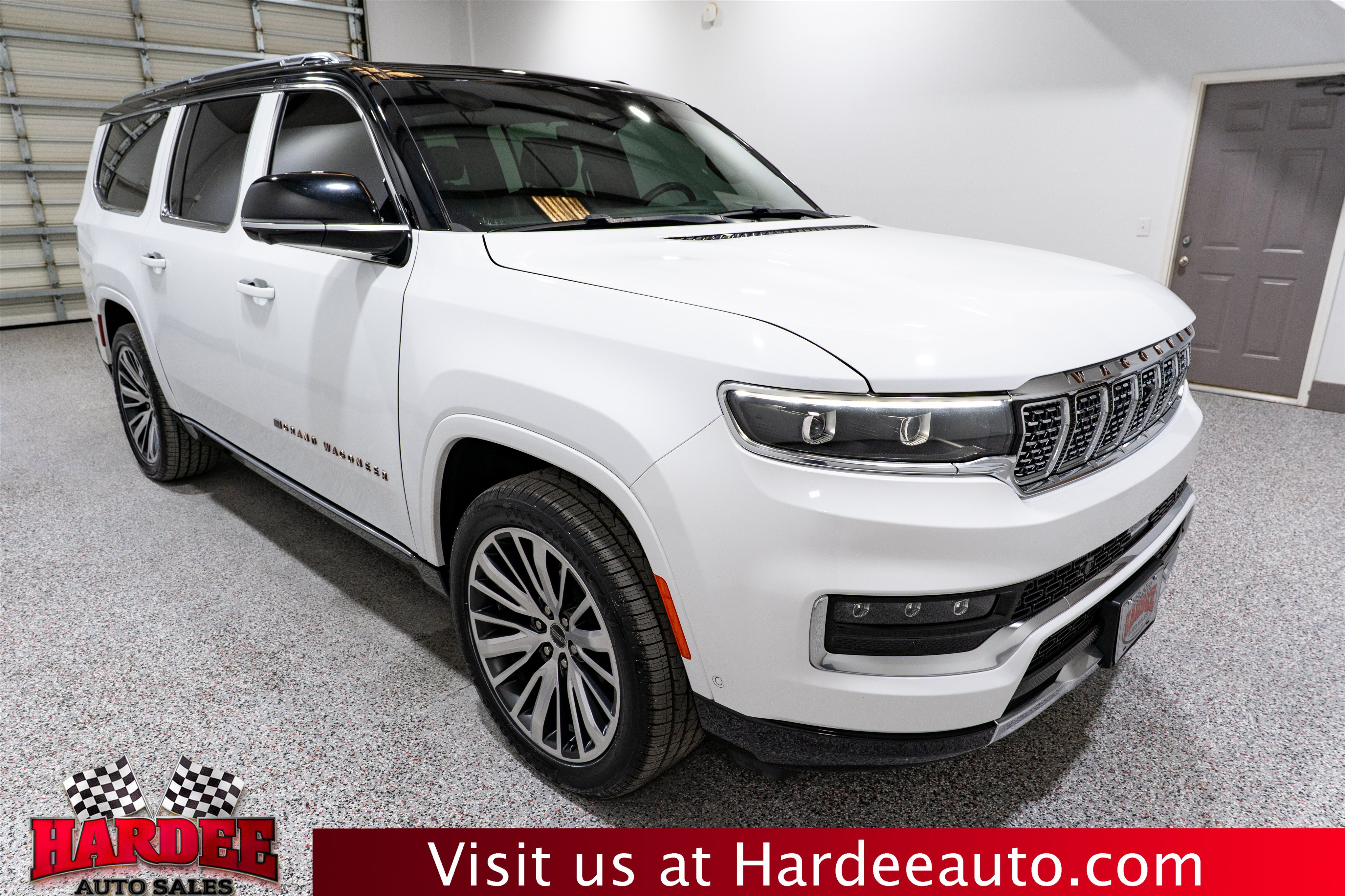 Used 2024 Jeep Grand Wagoneer L Series III AWD/4WD image 6