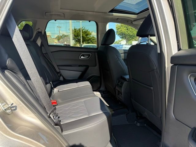 New 2026 Nissan Rogue Platinum image 28