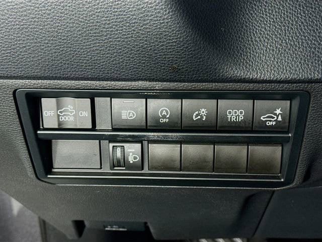 Used 2024 Toyota Tundra SR5 w/ SR5 Convenience Package AWD/4WD image 10