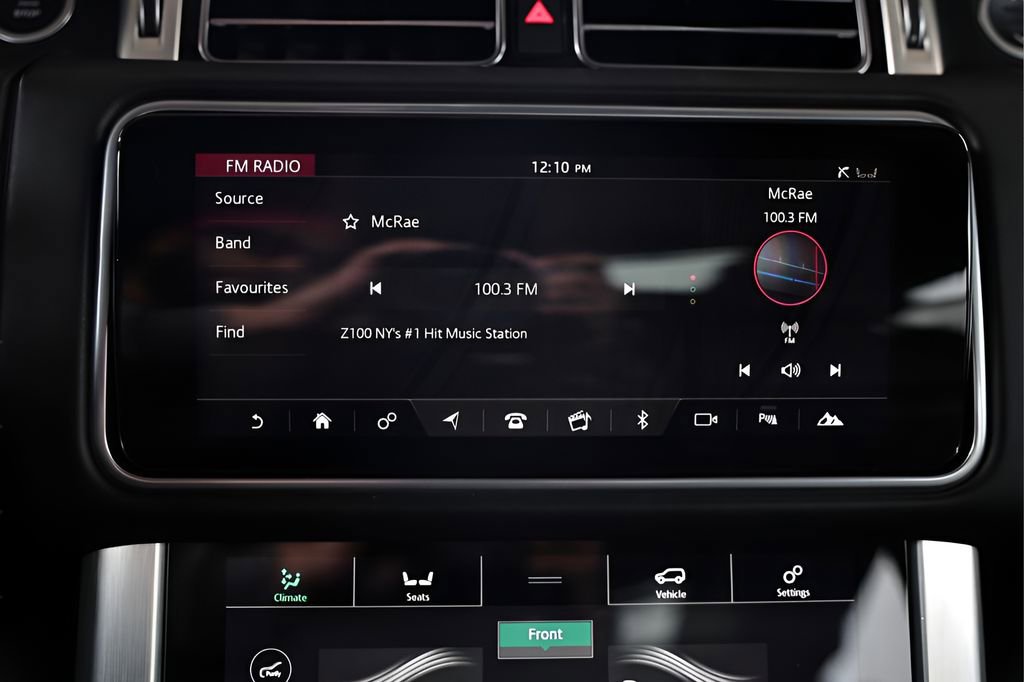 Used 2022 Land Rover Range Rover P525 Westminster Edition image 46