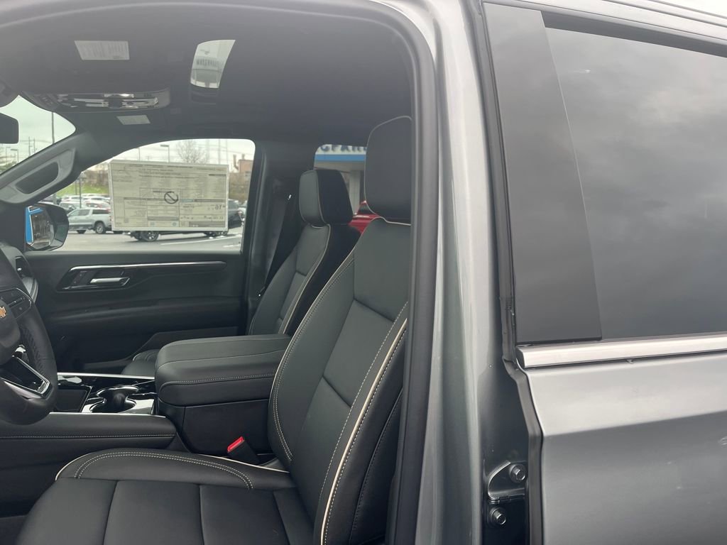 New 2026 Chevrolet Suburban Premier image 20