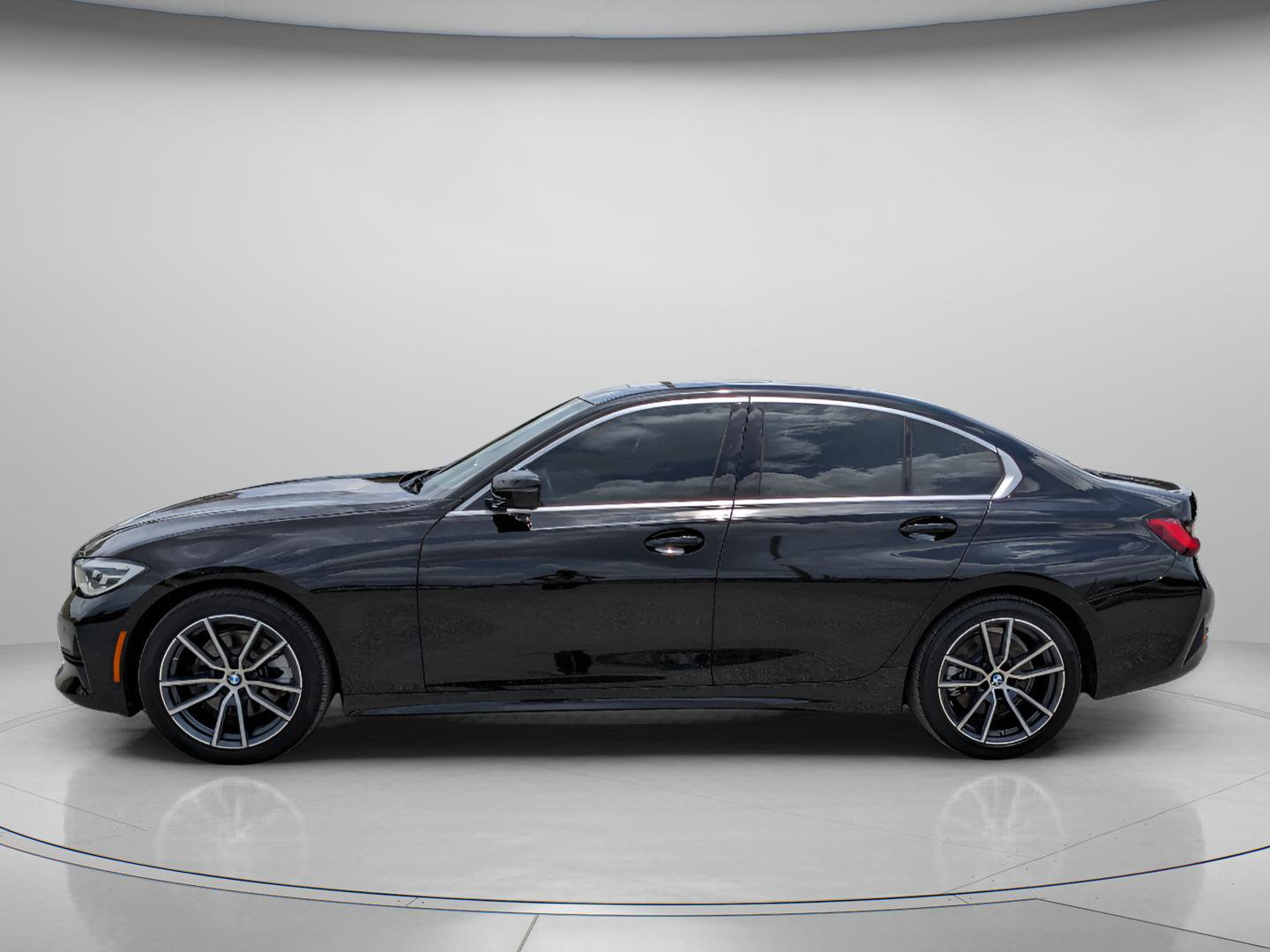 Used 2019 BMW 330i Sedan w/ Convenience Package RWD image 5