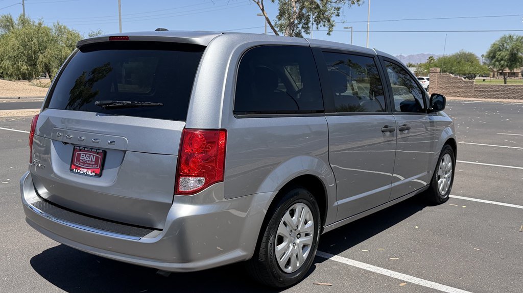 Used 2020 Dodge Grand Caravan SE w/ UConnect Hands-Free Group FWD image 6