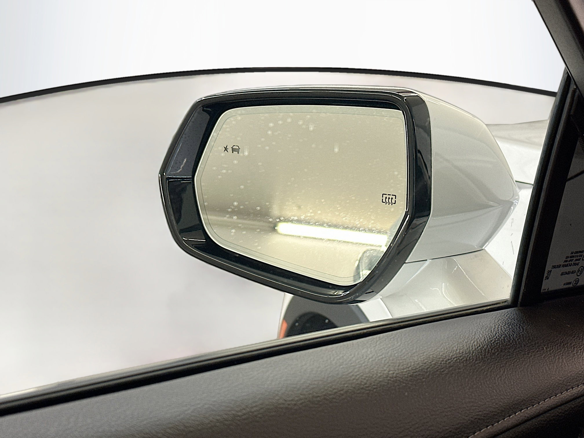 Used 2024 Cadillac XT4 Premium Luxury image 16