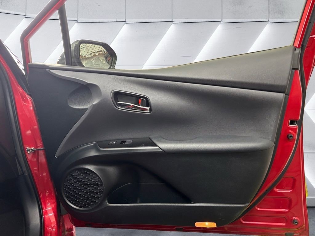 Used 2021 Toyota Prius XLE w/ Carpet Mat Package (TMS) AWD/4WD image 24