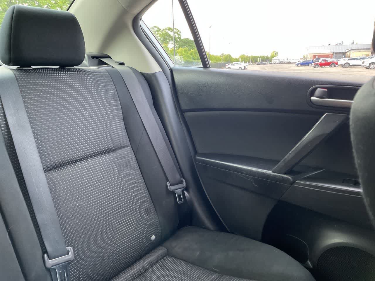 Used 2012 MAZDA MAZDA3 i Touring FWD image 16
