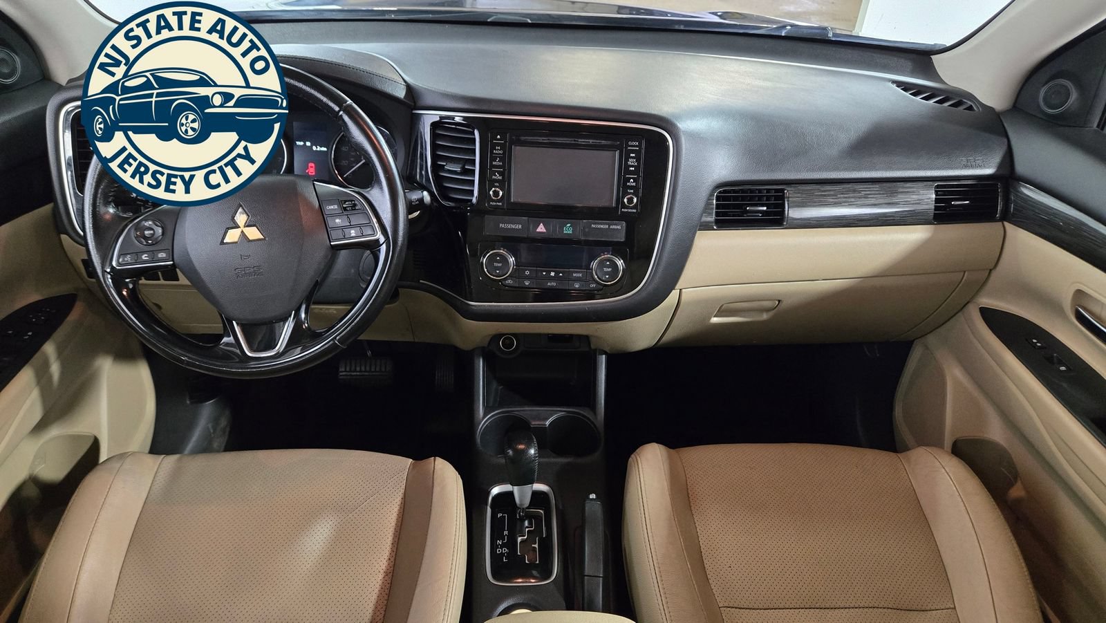 Used 2016 Mitsubishi Outlander SEL AWD/4WD image 30