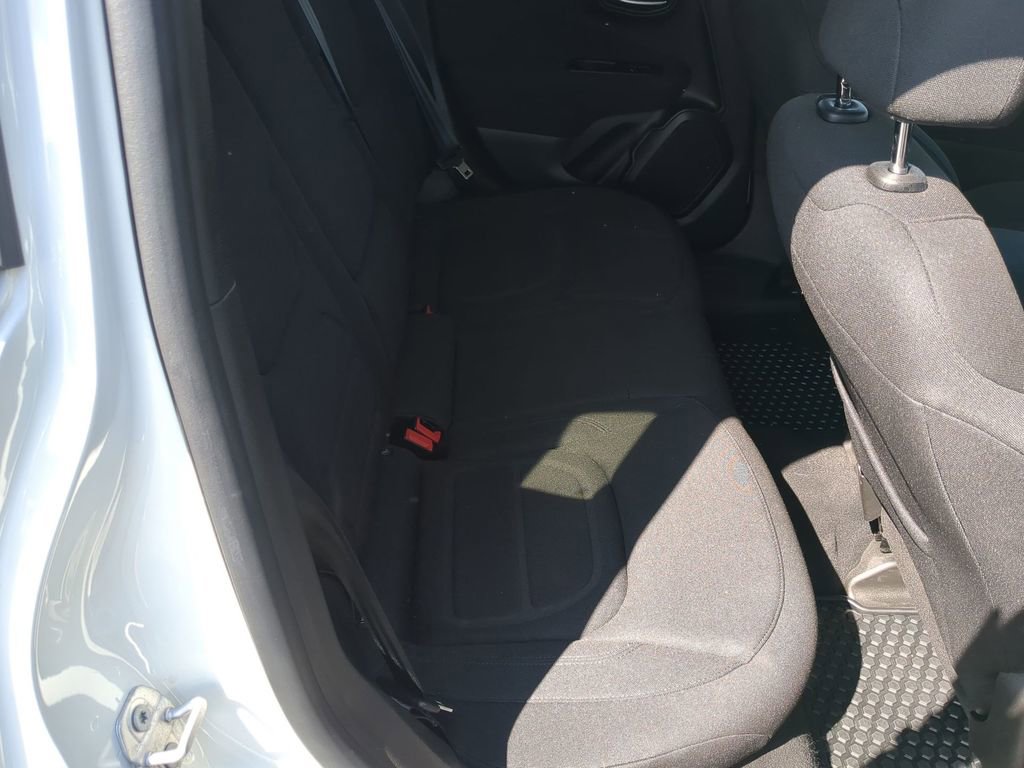 Used 2021 Jeep Renegade Latitude w/ Convenience Group image 15