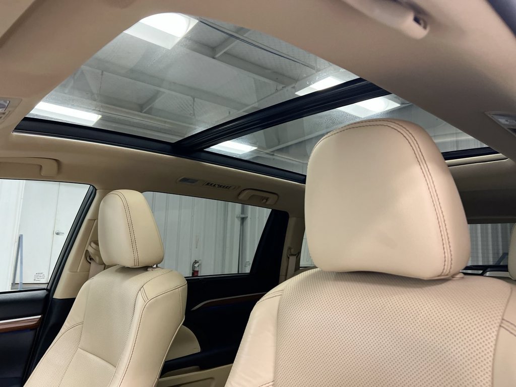Used 2019 Toyota Highlander Limited Platinum AWD/4WD image 20