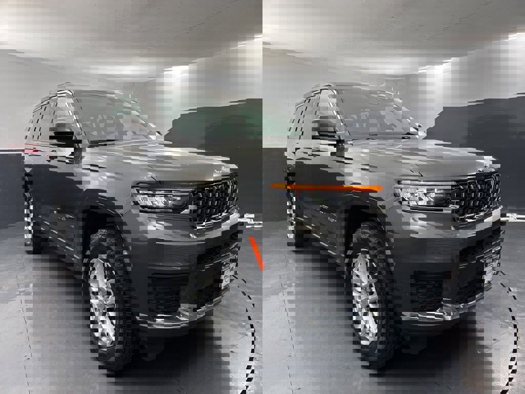 Used 2022 Jeep Grand Cherokee L Laredo w/ Luxury Tech Group I