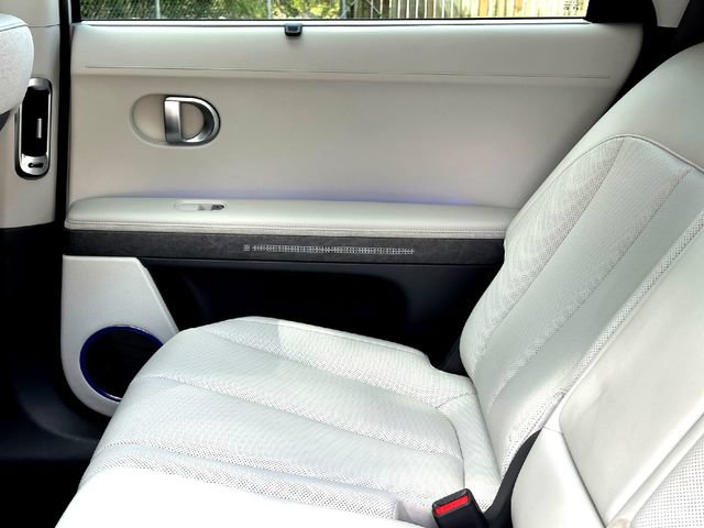Used 2022 Hyundai Ioniq 5 Limited AWD/4WD image 23