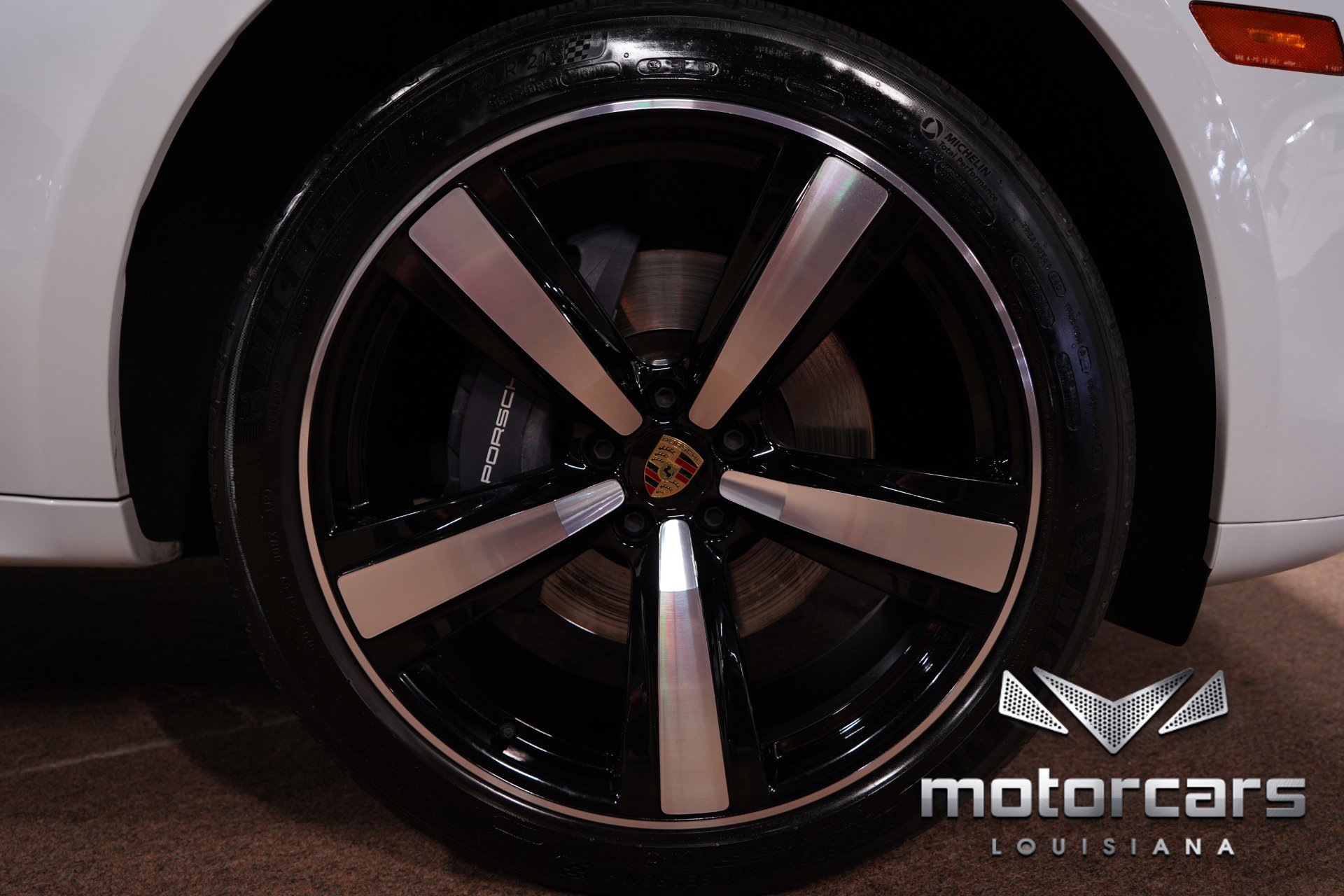 Used 2024 Porsche Macan Turbo w/ Premium Plus Package image 21