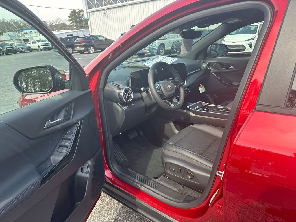 New 2026 Chevrolet Equinox LT w/ Convenience Package II FWD image 13
