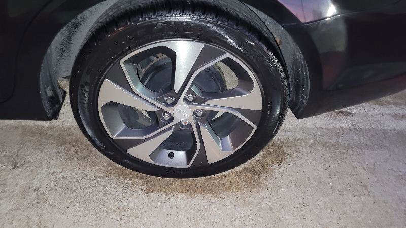 Used 2017 Chevrolet Sonic Premier image 21