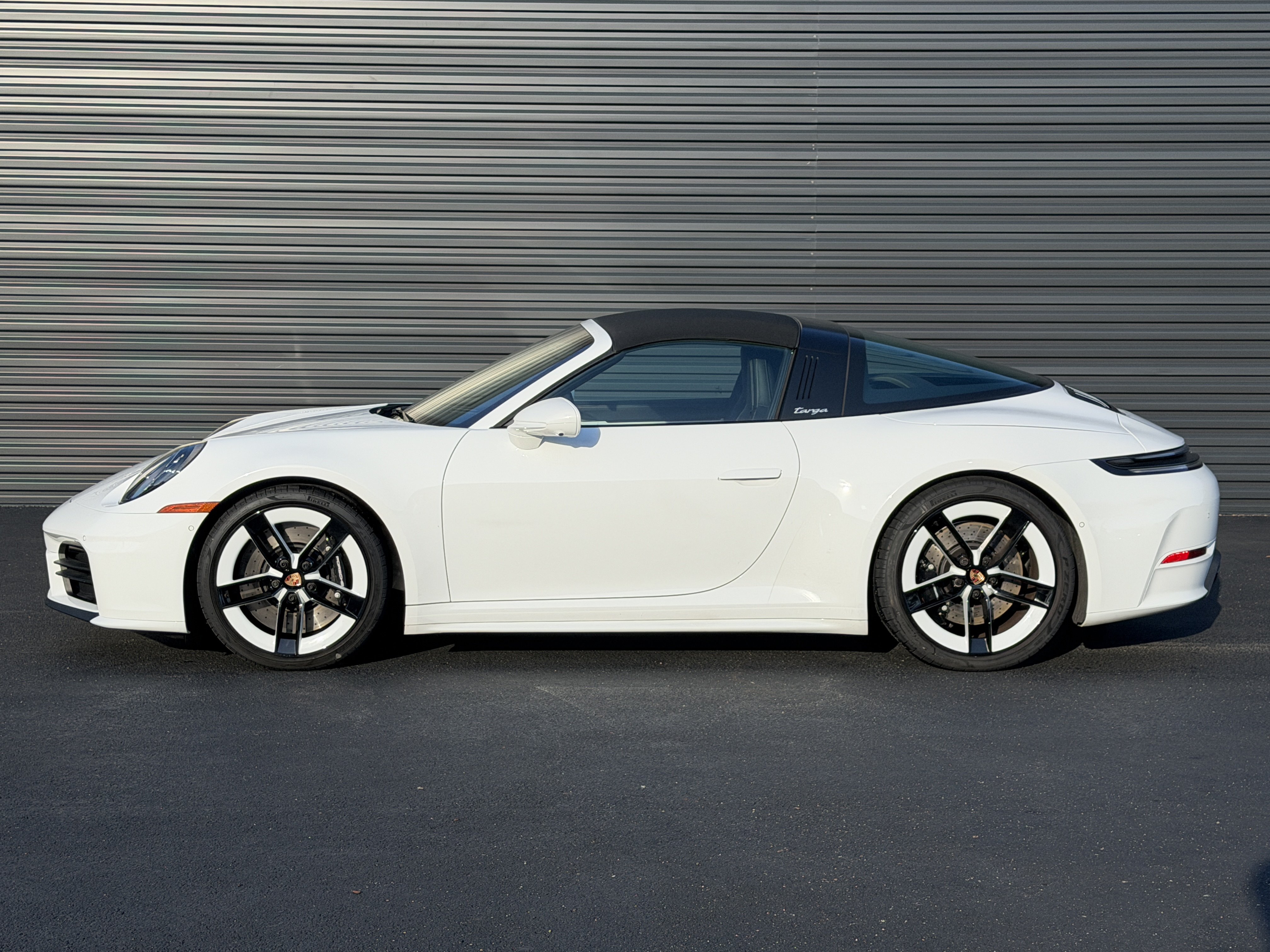 Certified 2026 Porsche 911 Targa 4S AWD/4WD image 2