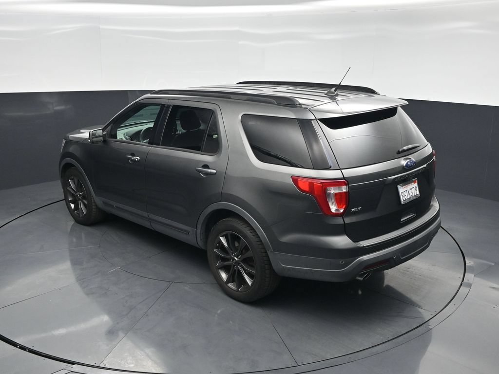 Used 2018 Ford Explorer XLT w/ Equipment Group 202A FWD image 41