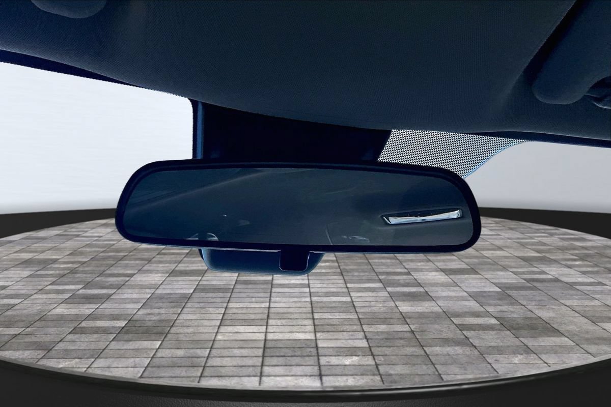 Used 2017 Toyota Corolla LE w/ Carpet Mat Package (TMS) FWD image 30